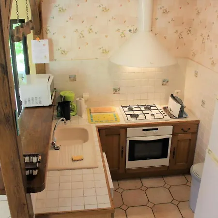 Дом отдыха Maison Perigourdine Restauree Avec Jardin Et Terrasse A Belves - Fr-1-616-86 *